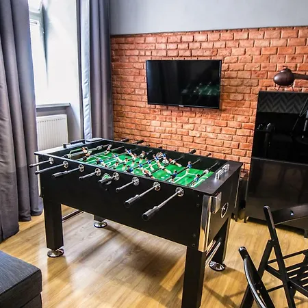 3bdr Ruterra With Table Football *